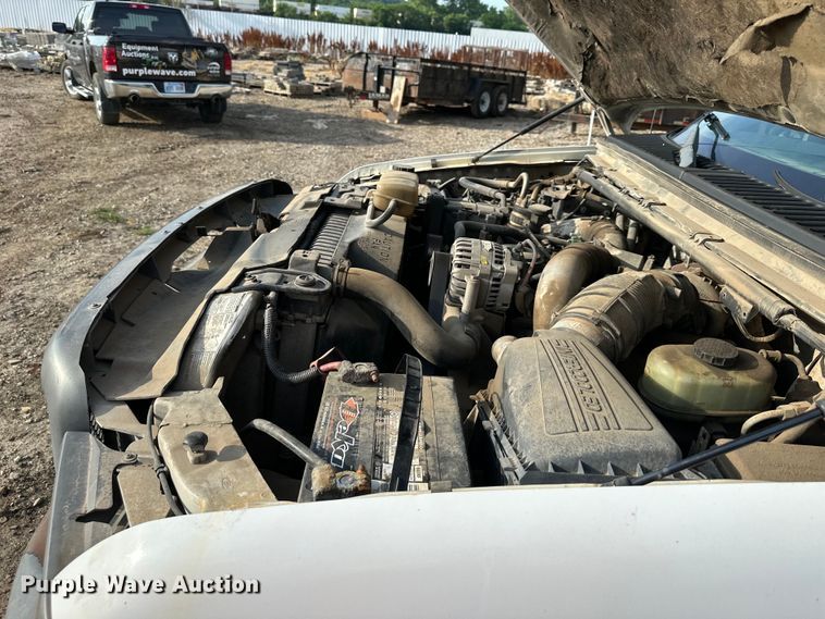 image for item NT9362 1999 Ford F450 Super Duty flatbed truck