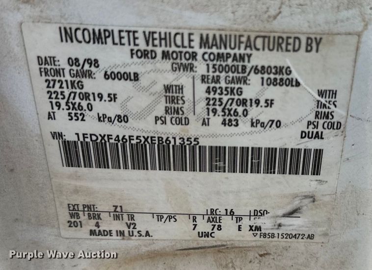 image for item NT9362 1999 Ford F450 Super Duty flatbed truck