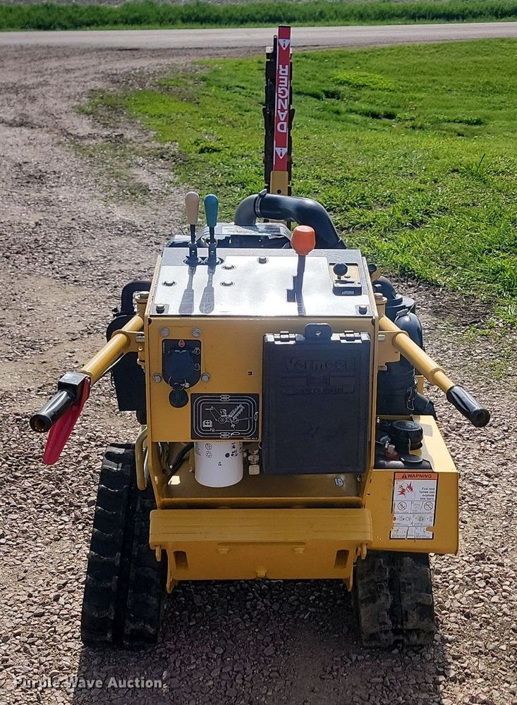 image for item NZ9855 2018 Vermeer  RTX200 trencher