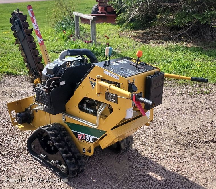 image for item NZ9855 2018 Vermeer  RTX200 trencher