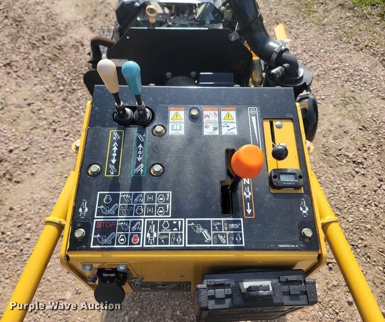 image for item NZ9855 2018 Vermeer  RTX200 trencher