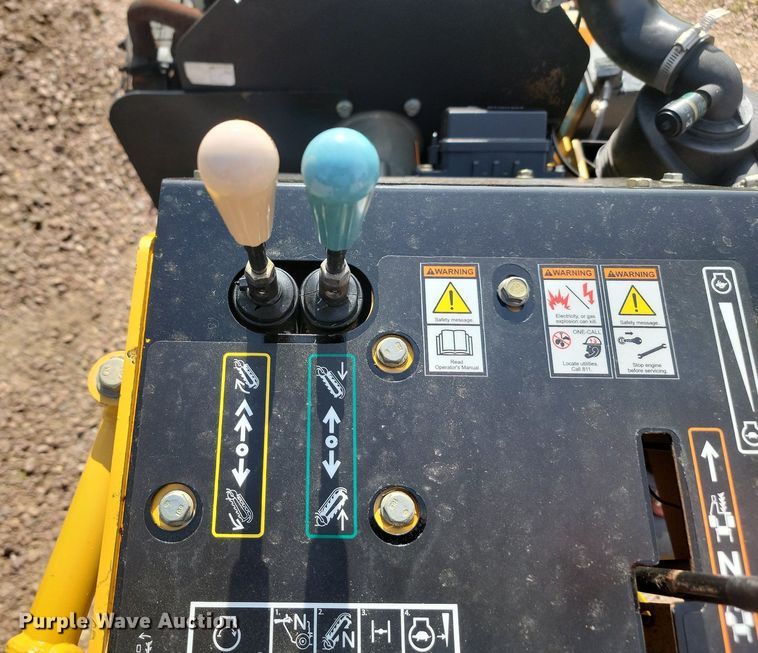 image for item NZ9855 2018 Vermeer  RTX200 trencher