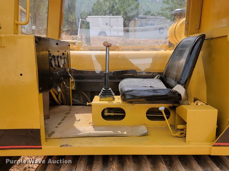 image for item NZ9881 Morooka MST1500 track carrier