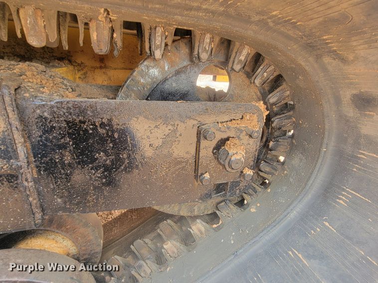 image for item NZ9881 Morooka MST1500 track carrier