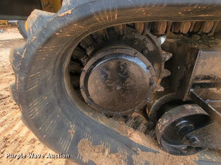 image for item NZ9881 Morooka MST1500 track carrier