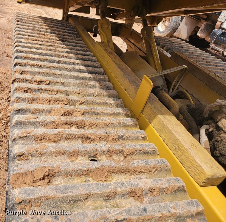 image for item NZ9881 Morooka MST1500 track carrier