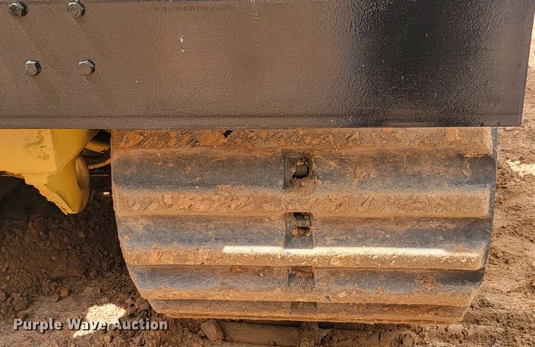 image for item NZ9881 Morooka MST1500 track carrier