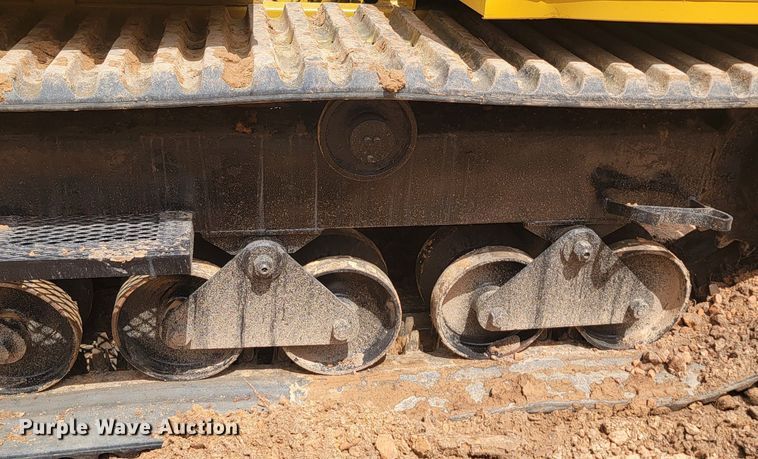 image for item NZ9881 Morooka MST1500 track carrier