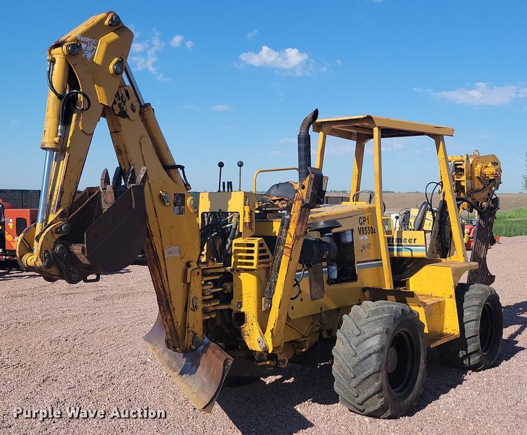 image for item NZ9883 2005 Vermeer V8550A cable plow