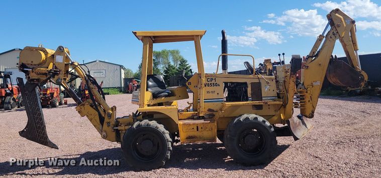 image for item NZ9883 2005 Vermeer V8550A cable plow