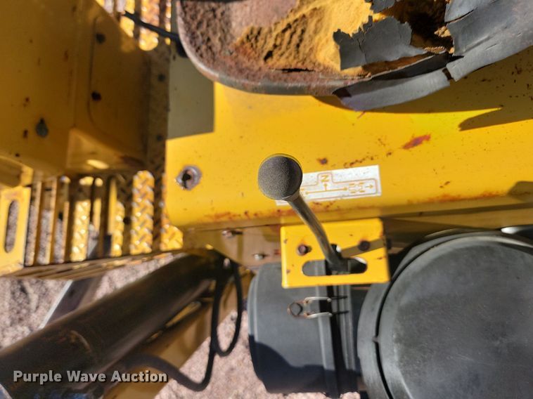 image for item NZ9883 2005 Vermeer V8550A cable plow