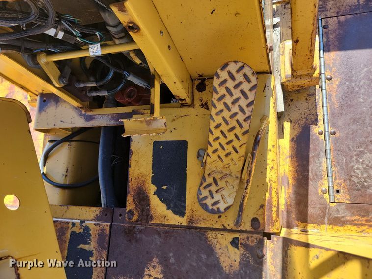 image for item NZ9883 2005 Vermeer V8550A cable plow
