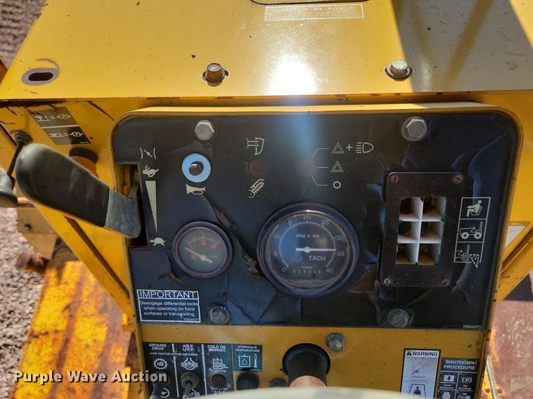 image for item NZ9883 2005 Vermeer V8550A cable plow