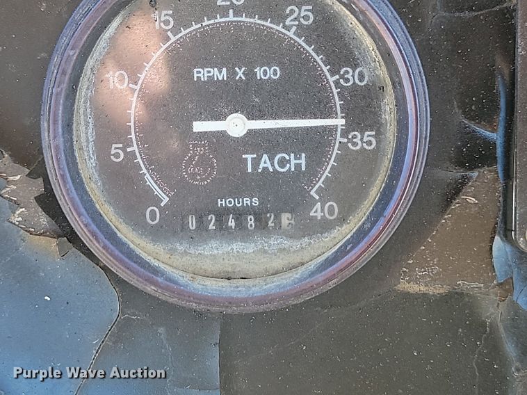 image for item NZ9883 2005 Vermeer V8550A cable plow