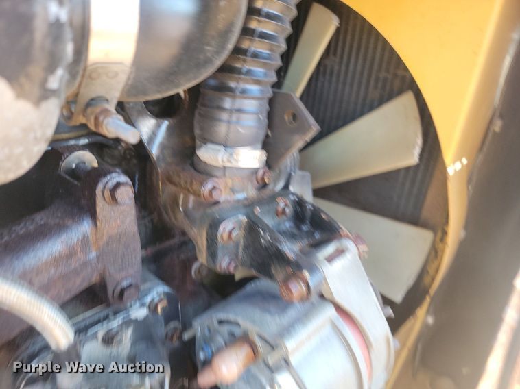 image for item NZ9883 2005 Vermeer V8550A cable plow