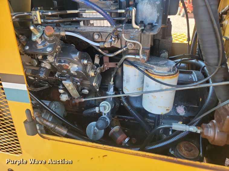 image for item NZ9883 2005 Vermeer V8550A cable plow