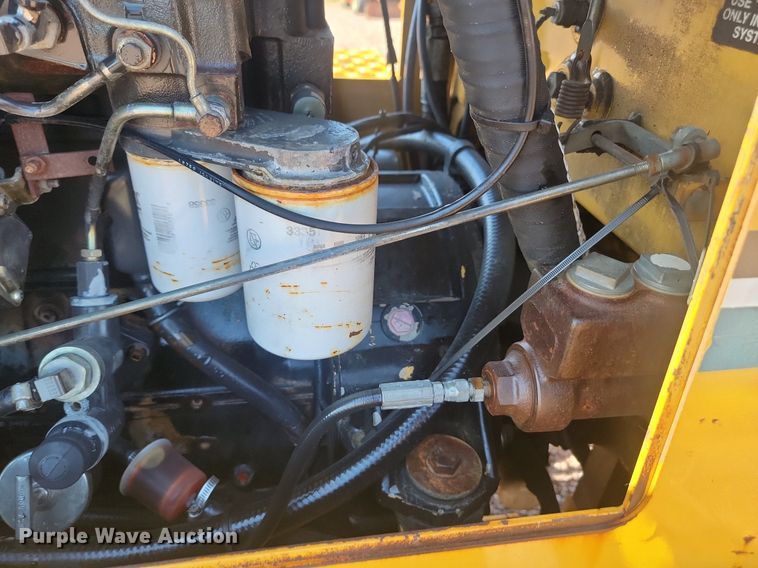 image for item NZ9883 2005 Vermeer V8550A cable plow