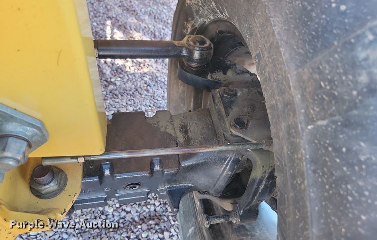 image for item NZ9883 2005 Vermeer V8550A cable plow