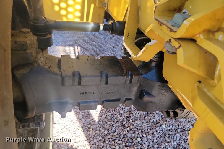 image for item NZ9883 2005 Vermeer V8550A cable plow