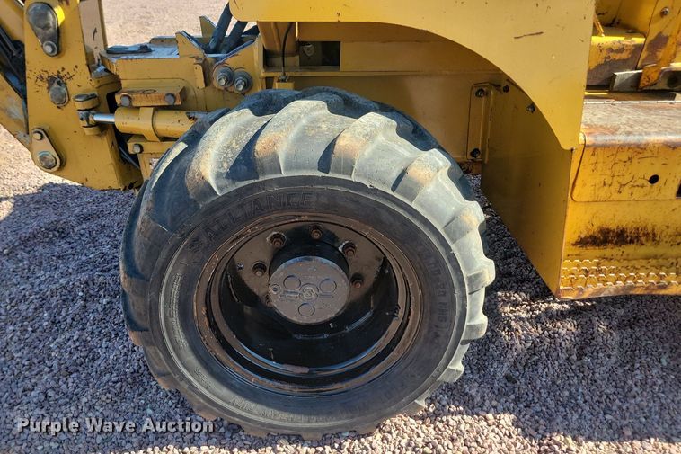 image for item NZ9883 2005 Vermeer V8550A cable plow