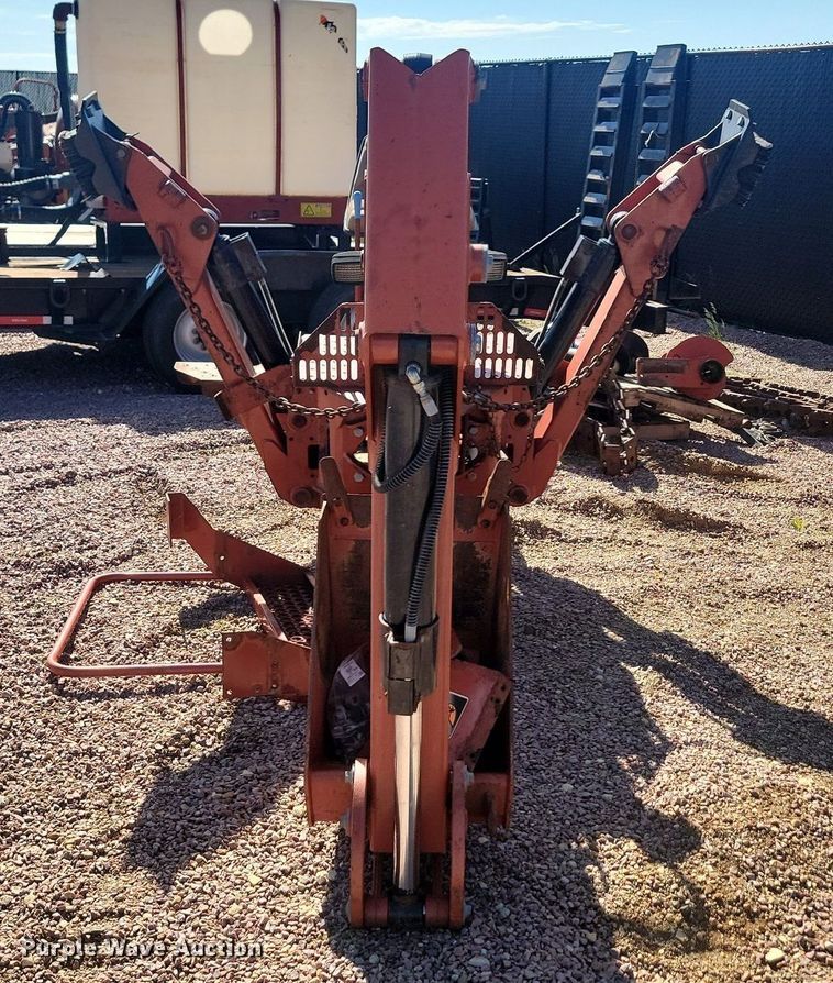 image for item NZ9884 2015 Ditch Witch  A920 backhoe