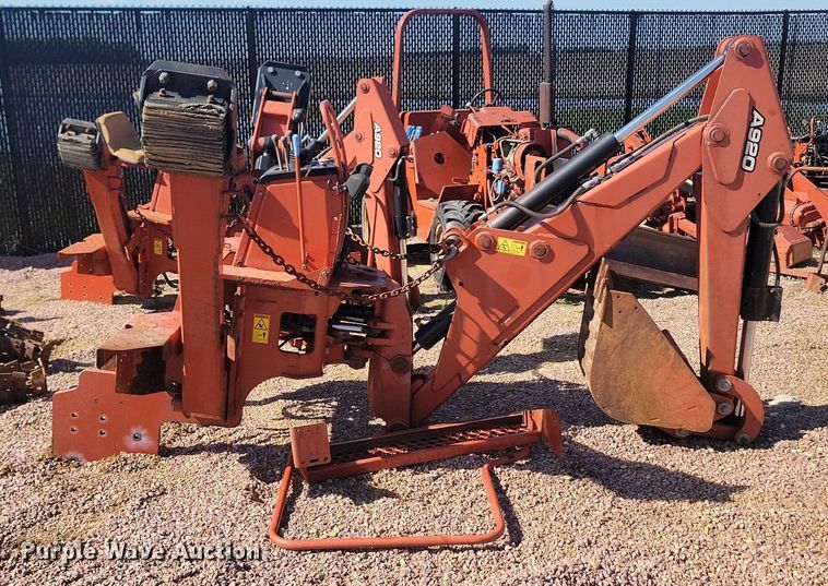 image for item NZ9884 2015 Ditch Witch  A920 backhoe