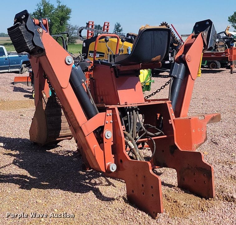 image for item NZ9884 2015 Ditch Witch  A920 backhoe