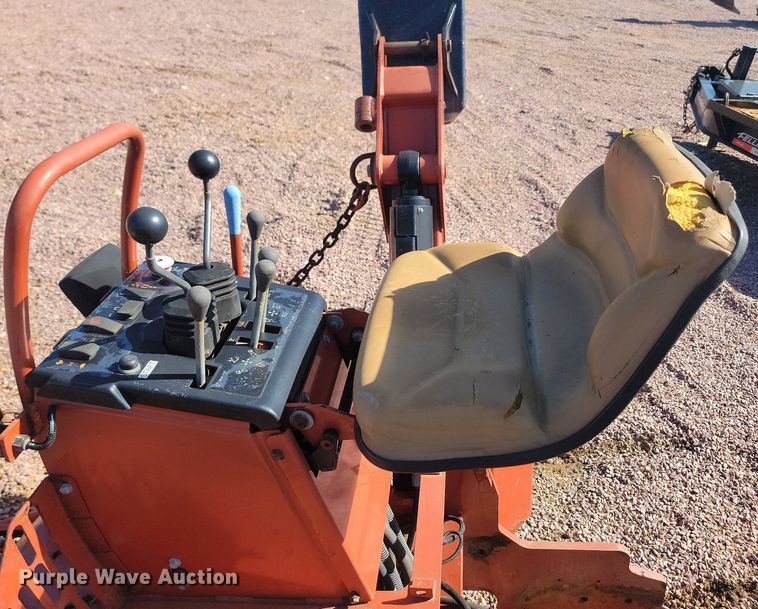 image for item NZ9884 2015 Ditch Witch  A920 backhoe