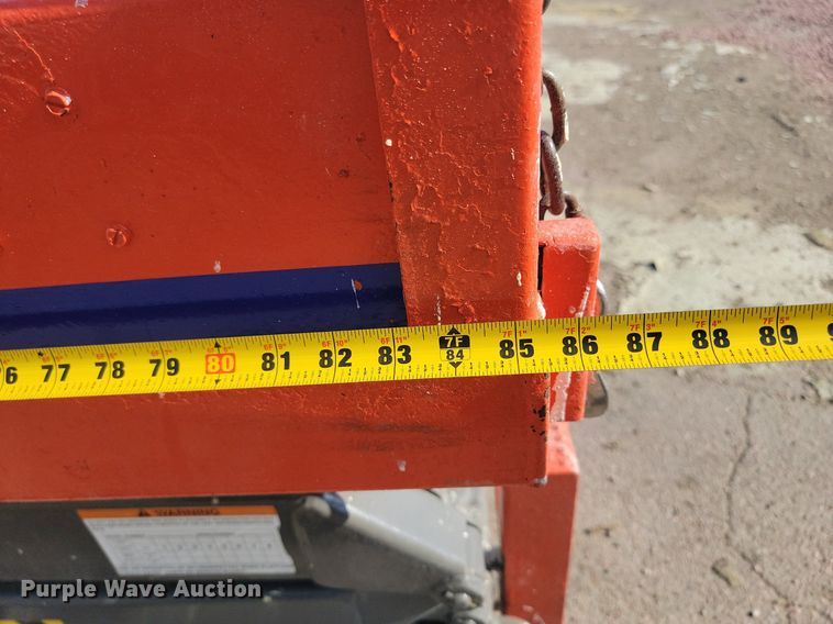 image for item NZ9888 1999 Skyjack SJIII 3220 scissor lift