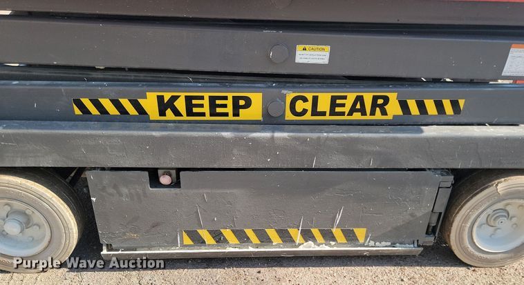 image for item NZ9888 1999 Skyjack SJIII 3220 scissor lift