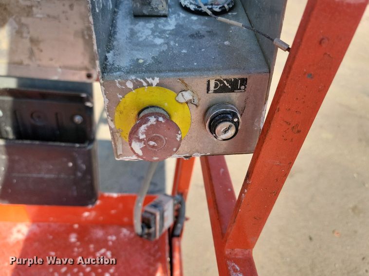 image for item NZ9888 1999 Skyjack SJIII 3220 scissor lift