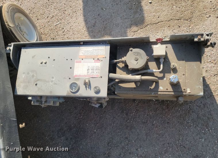 image for item NZ9888 1999 Skyjack SJIII 3220 scissor lift