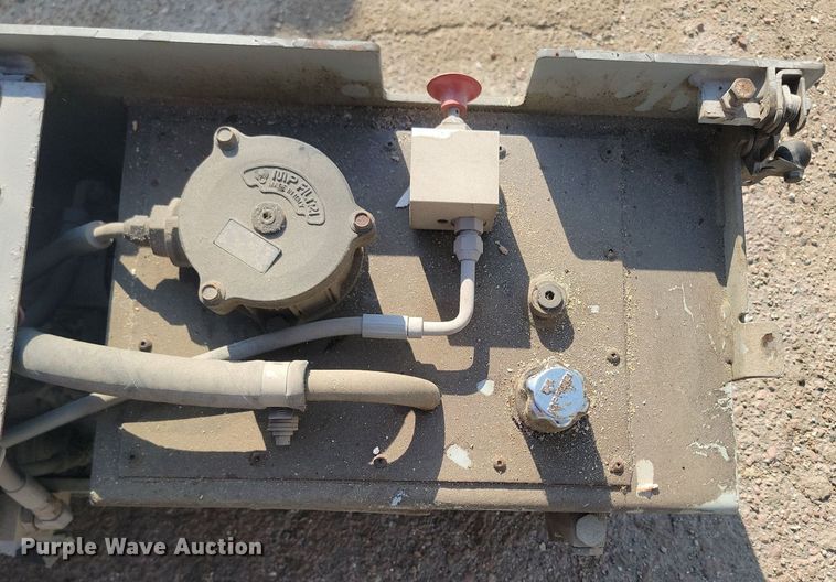 image for item NZ9888 1999 Skyjack SJIII 3220 scissor lift