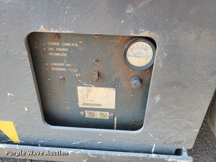 image for item NZ9888 1999 Skyjack SJIII 3220 scissor lift