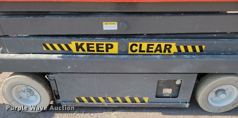 image for item NZ9888 1999 Skyjack SJIII 3220 scissor lift