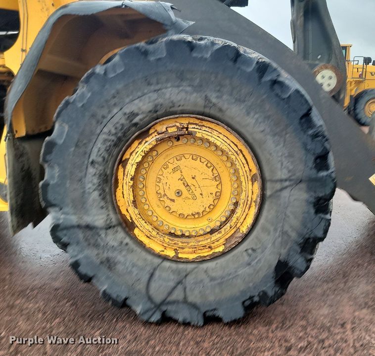image for item NZ9890 2014 Volvo L350F wheel loader