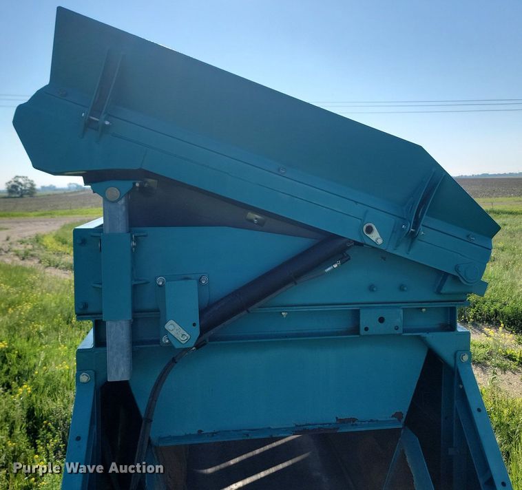 image for item NZ9900 Powerscreen Chieftain 1400 screening plant