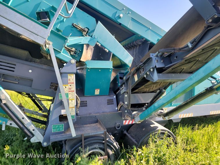 image for item NZ9900 Powerscreen Chieftain 1400 screening plant