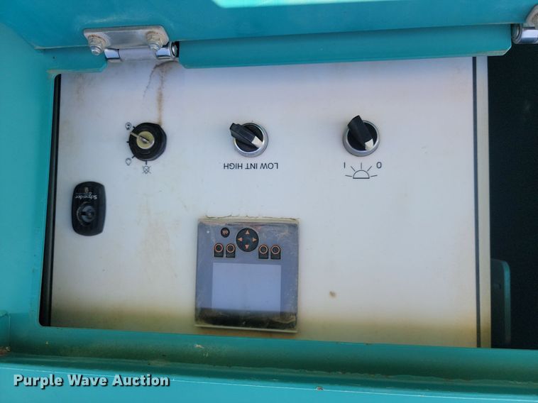 image for item NZ9900 Powerscreen Chieftain 1400 screening plant