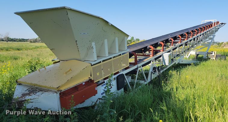 image for item NZ9901 2014 Superior  30x80 PRSC radial stacking conveyor