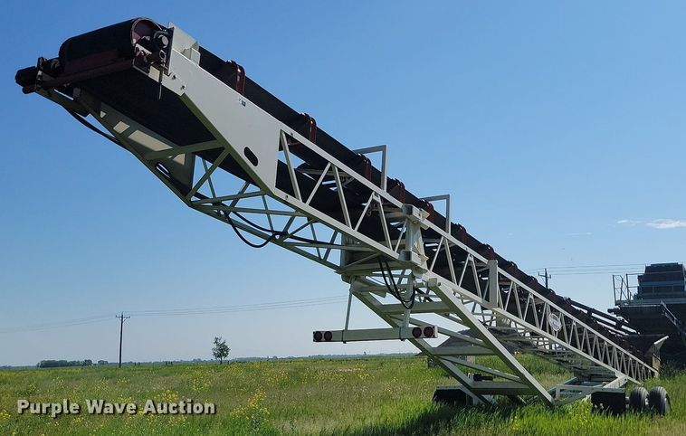 image for item NZ9901 2014 Superior  30x80 PRSC radial stacking conveyor