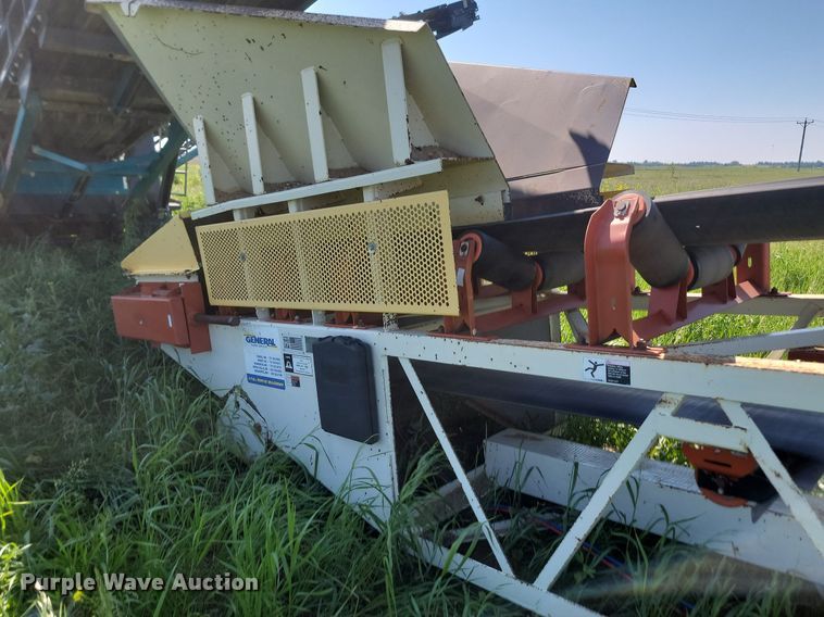 image for item NZ9901 2014 Superior  30x80 PRSC radial stacking conveyor