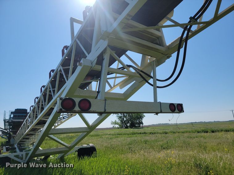 image for item NZ9901 2014 Superior  30x80 PRSC radial stacking conveyor