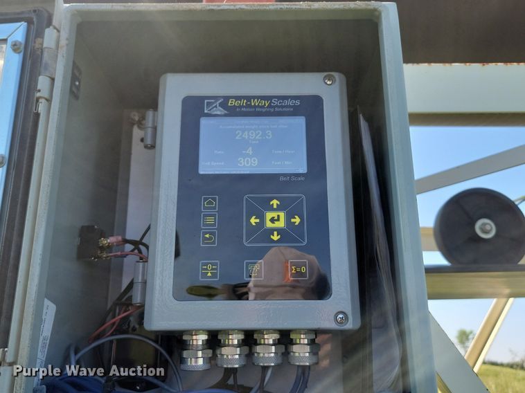 image for item NZ9901 2014 Superior  30x80 PRSC radial stacking conveyor