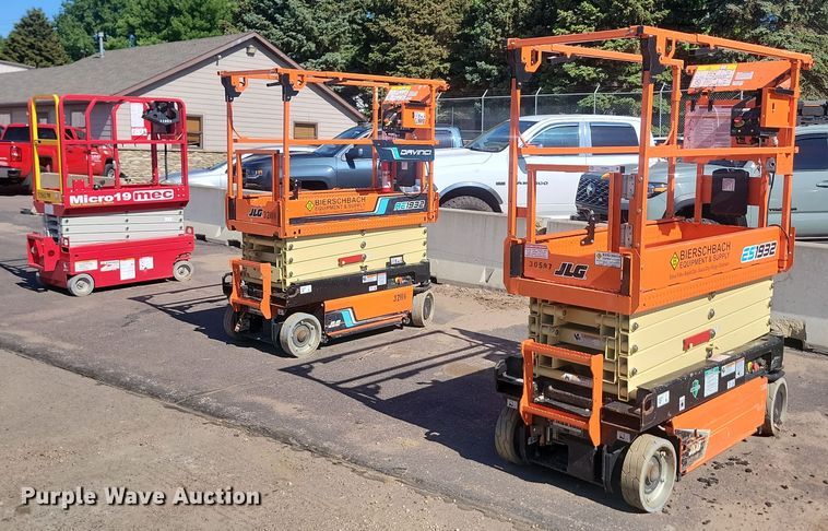 image for item NZ9904 (3) scissor lifts