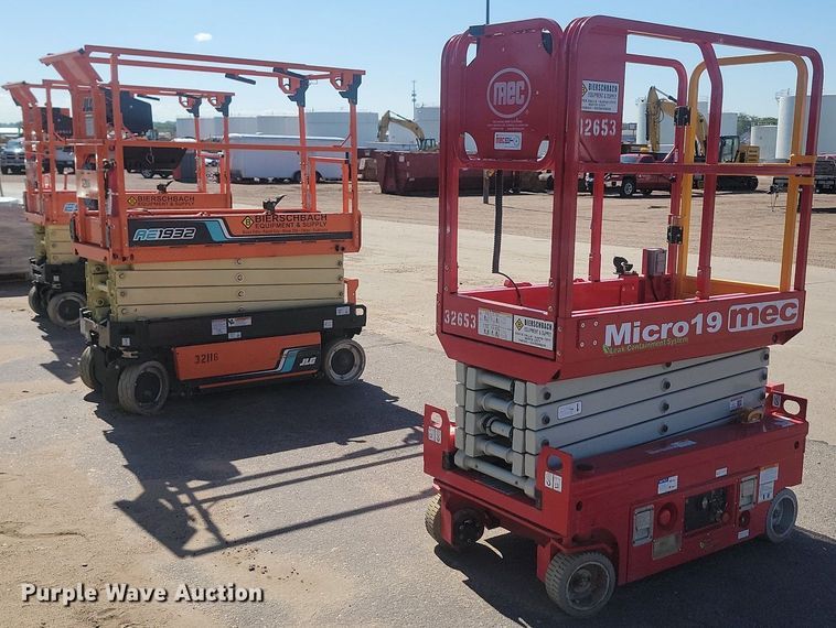 image for item NZ9904 (3) scissor lifts