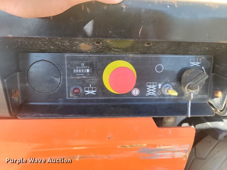 image for item NZ9904 (3) scissor lifts