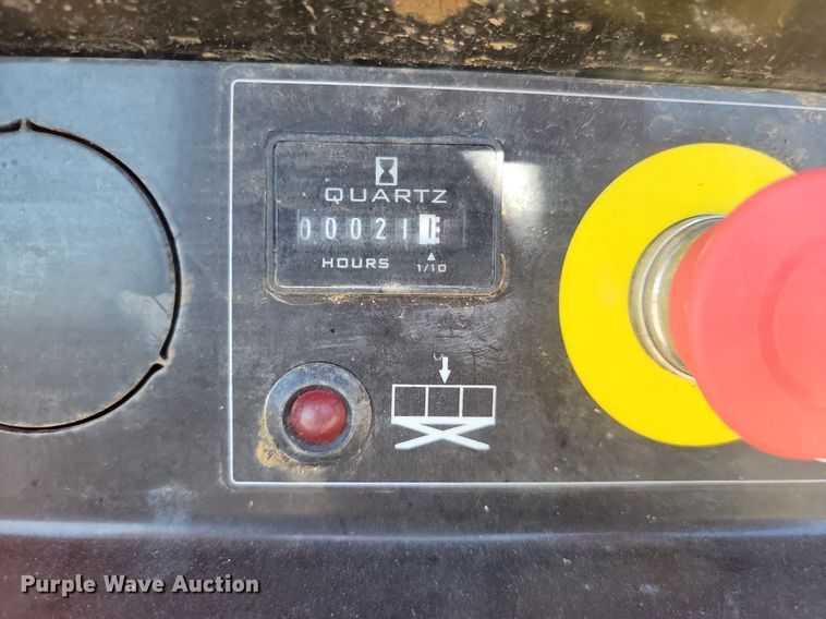 image for item NZ9904 (3) scissor lifts