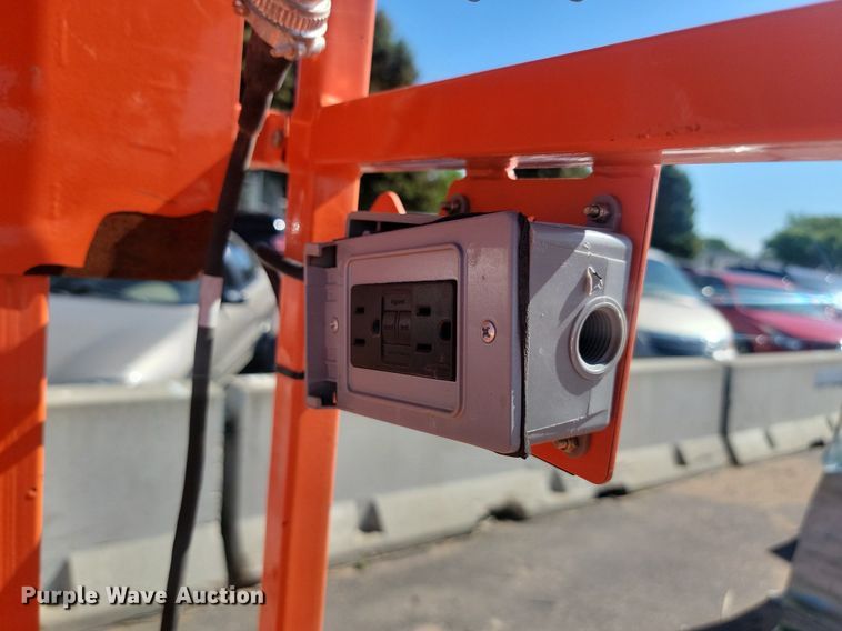 image for item NZ9904 (3) scissor lifts