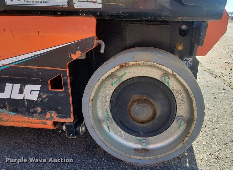 image for item NZ9904 (3) scissor lifts